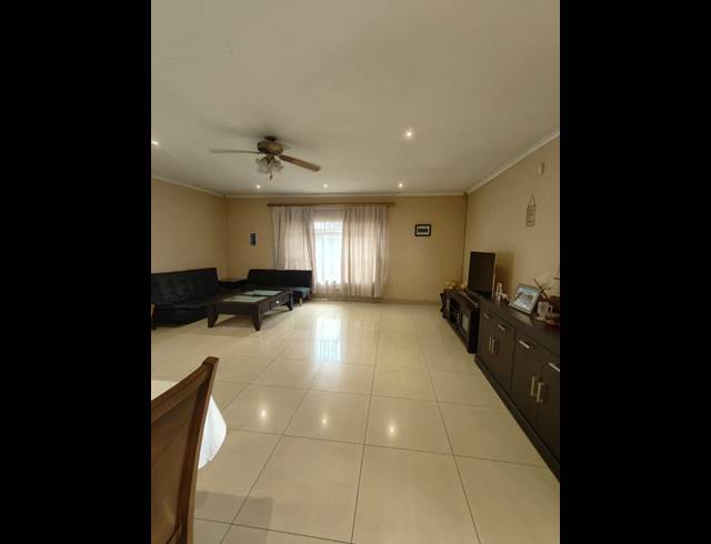 4 BEDROOM HOUSE TO LET IN VAALPARK